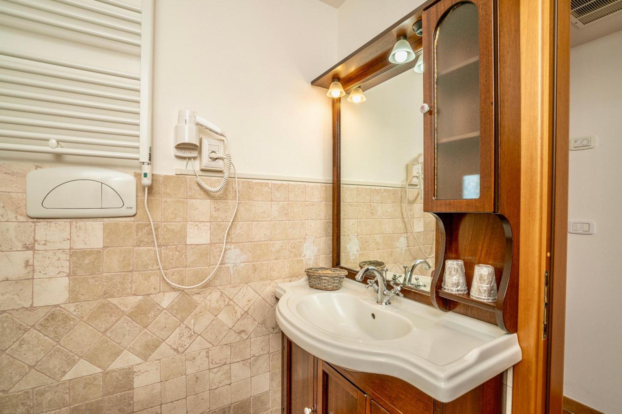 Isa - Residence With Swimming Pool In Sorano, Apartments With Air Conditioning And Private Outdoor Area Dış mekan fotoğraf