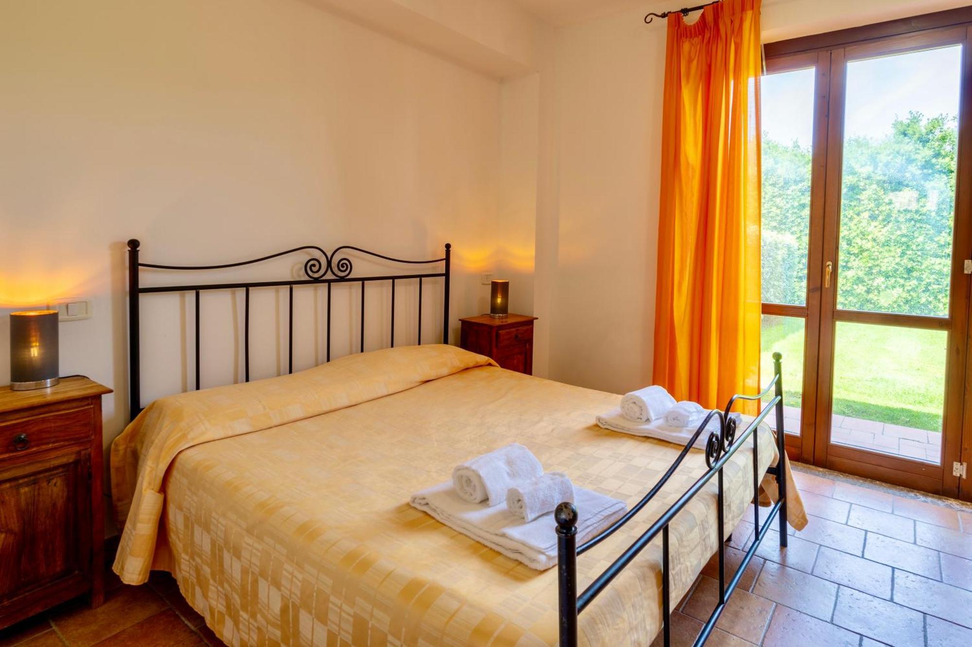 Isa - Residence With Swimming Pool In Sorano, Apartments With Air Conditioning And Private Outdoor Area Dış mekan fotoğraf
