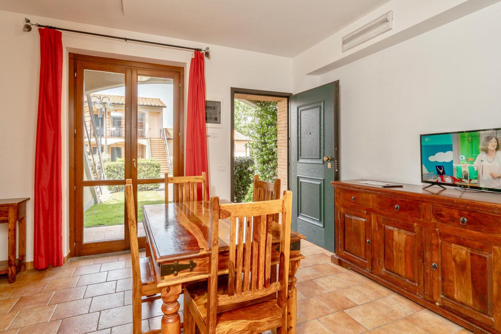 Isa - Residence With Swimming Pool In Sorano, Apartments With Air Conditioning And Private Outdoor Area Dış mekan fotoğraf